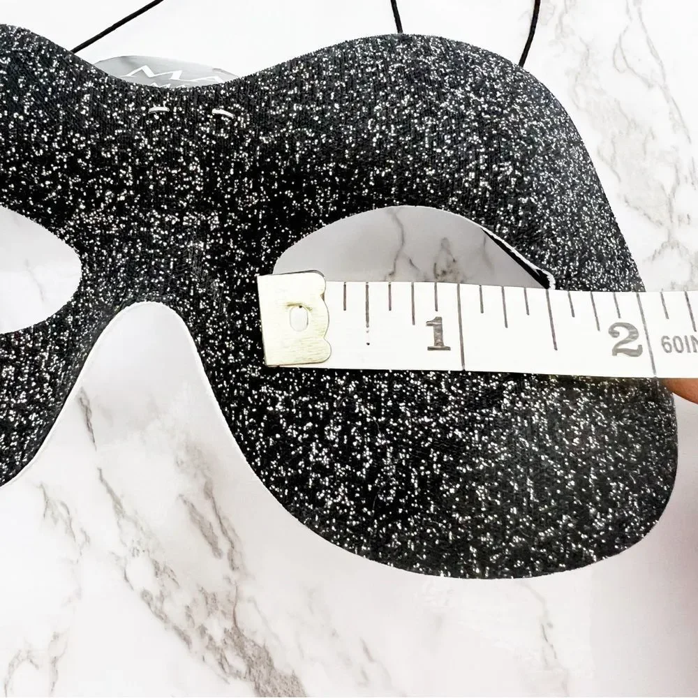 🆕 2 Masquerade Masks Bundle! - Picture 5 of 5